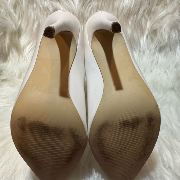 JustFab White Heeled Boots Sleek Design - Picture 7 of 9